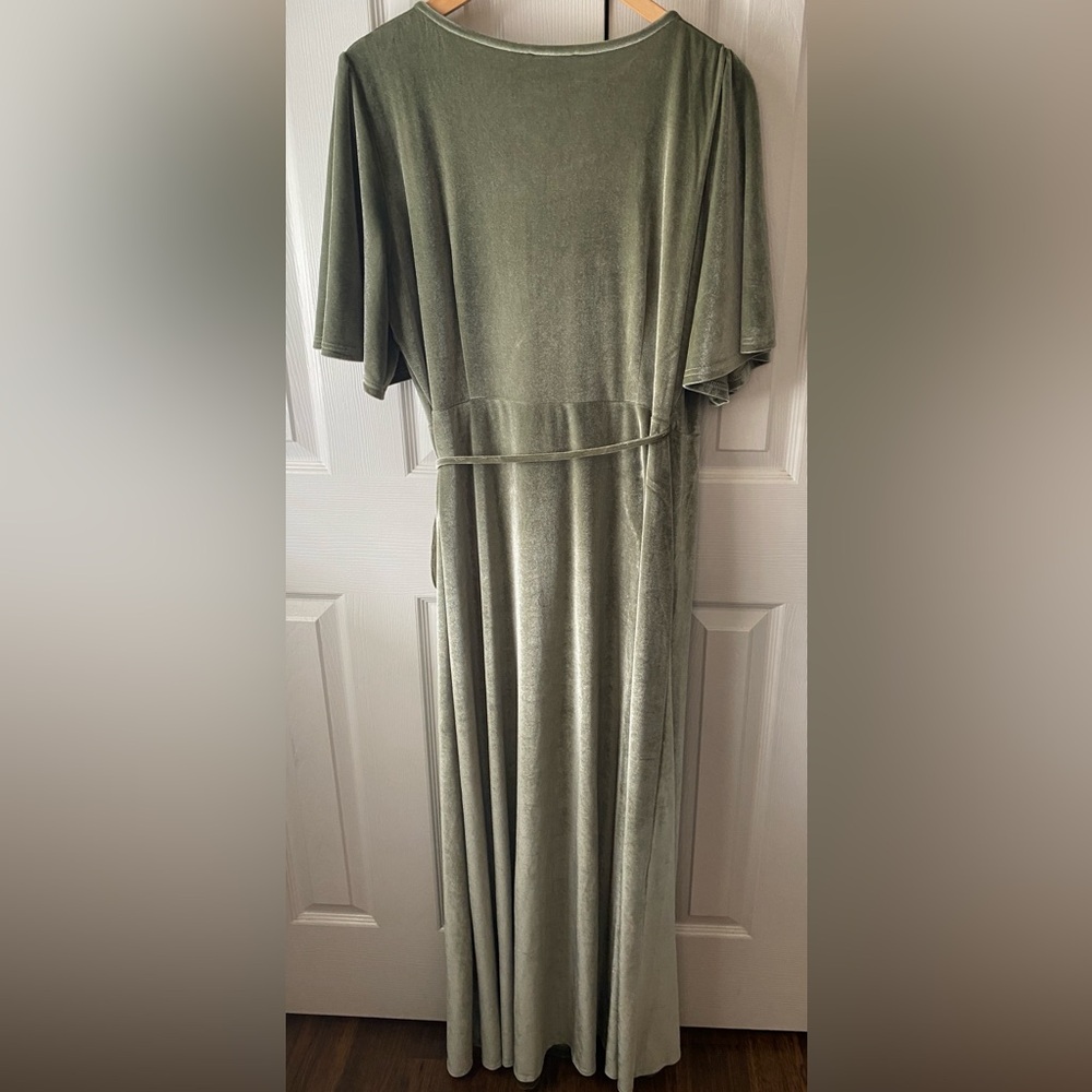 BALTIC BØRN Meghan Sage Green Velour Flutter‎ Sleeve Wrap Dress XXXL - Picture 3 of 8